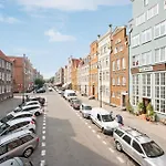 3-Level Apartment With A View Of St Mary\'S Basilica By Downtown Apartments