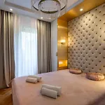 Luxury Gold Apartment