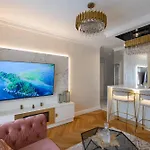 Luxury Gold Apartment