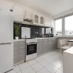 Cadena By 3City Rentals