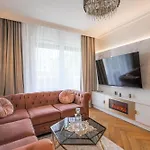 Luxury Gold Apartment