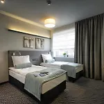 So Stay Hotel