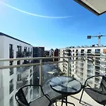 Live & Travel Apartments Number 1