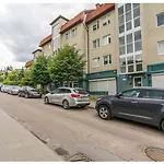 Uranus Room 5 Min To Old Town Gdansk