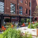 Flatbook - City Center Apartments Doki Living