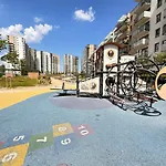 Amber Apartment On 14 Floor