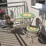 Cozy Apartament Gdansk Kielpinek