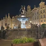 Apartament Blisko Starego Miasta I Plazy