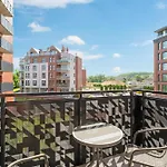 Dwie Motlawy Riverside & City Center By Downtown Apartments