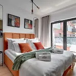 Dwie Motlawy Riverside & City Center By Downtown Apartments
