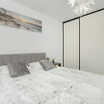 Nowoczesny Apartament Z Parkingiem W Gdansku By Noclegi Renters