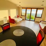 Awesome View Studio - Close To Centre