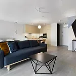 Blue Raven Motlawa Studio