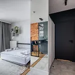 Lily Apart - Studio Close To City Centre And Airport