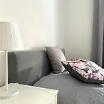 Apartment Eleven Long Gardens Old Town City Center