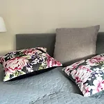 Apartment Eleven Long Gardens Old Town City Center