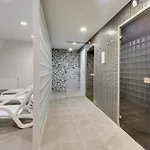 Waterlane Spa By Blue Mandarin Apartments