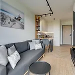 Letnica Seaside By Downtown Apartments