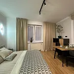 Mmrent Grey Room