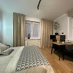 Mmrent Grey Room