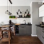 Arena Industrial Apartment