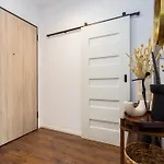Arena Industrial Apartment