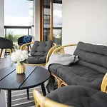Waveside Apartment