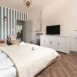 Blue Marine By 3City Rentals