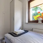 Plumtree Holiday Apartment