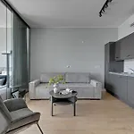 Symfonia Amazing River View Apartment By Downtown Apartments