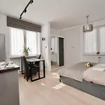 Mmrent Midtown Room