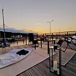 Houseboat - Dom Na Wodzie - Karawela