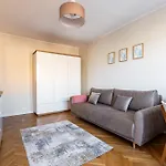 Park Reagana Cosy Studio