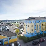 Sloneczna Kawalerka Blisko Centrum Z Balkonem I Parkingiem