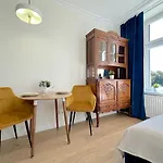 Seredino Navy Apartment- Modern Comfort In A Quiet Location, 5 Minutes To Gdansk Old Town & Seaside