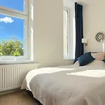 Seredino Navy Apartment- Modern Comfort In A Quiet Location, 5 Minutes To Gdansk Old Town & Seaside