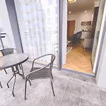 Private Parking, Secure Building - Central Apartments Old Town & Main Station
