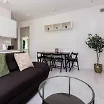 Twarda Stylish Apartment