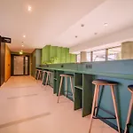 Champion\'S Bay Apartament