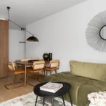 Doki Lifestyle & Food Hall By Lion Apartments