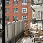 Doki Lifestyle & Food Hall By Lion Apartments