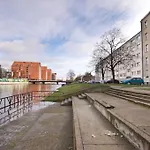 Lovely Down Town Apartment By The Motlawa River