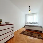 Mieszkanie Piasta 100