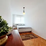 Mieszkanie Piasta 100