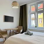 Seredino Green Apartment- Modern Comfort In A Quiet Location, 5 Minutes To Gdansk Old Town & Seaside
