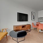 Retro Boutique Apartments By Dom & House