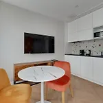 Retro Boutique Apartments By Dom & House