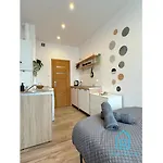 Birch Studio- Peaceful Retreat, 10 Minutes To Gdansk Old Town & Seaside