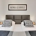Apartmate- Heart Of Oldtown Apartment- Sauna & Security