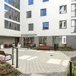 Apartmate- Heart Of Oldtown Apartment- Sauna & Security